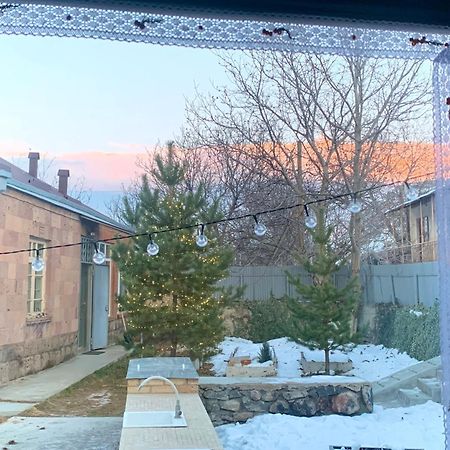Zove Rural Cottage With Garden Views K'arashamb Exteriör bild