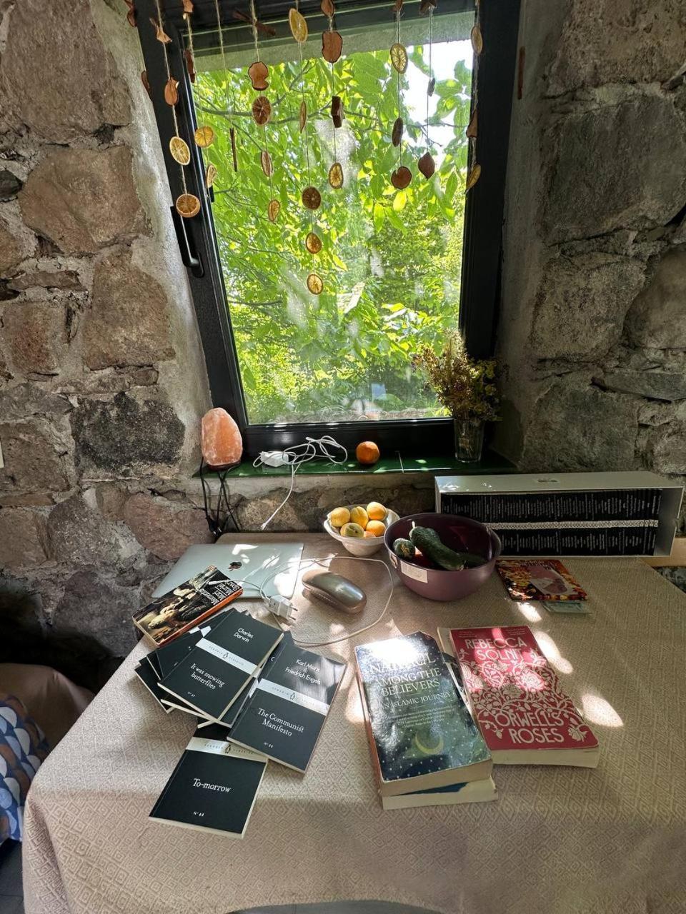 Zove Rural Cottage With Garden Views K'arashamb Exteriör bild